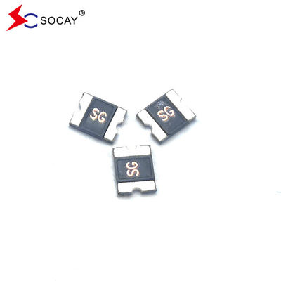 PPTC SMD قابل لإعادة تعيين فيوز الحفاظ على التيار 0.5A الجهد المسمى 16Vmax 0.6W الطاقة النموذجية