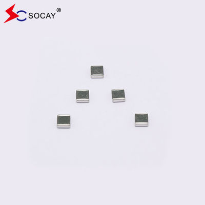 SV0402E5R5G1B رقاقة متعددة الطبقات Varistor SMD 0402 حزمة ماكس VDC 5.5V